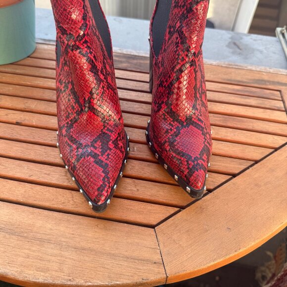 Charles David Red Snake Print Ankle Boots Size 6.5 - Picture 4 of 7